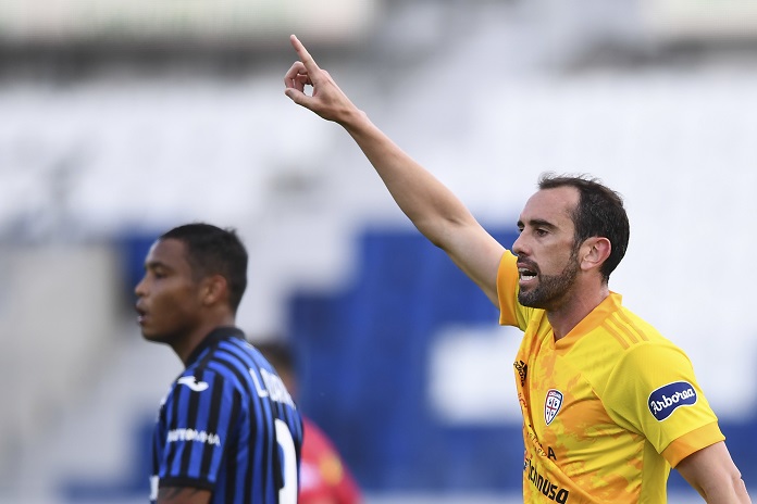 El uruguayo Diego Godín firmó por el Cagliari de Italia